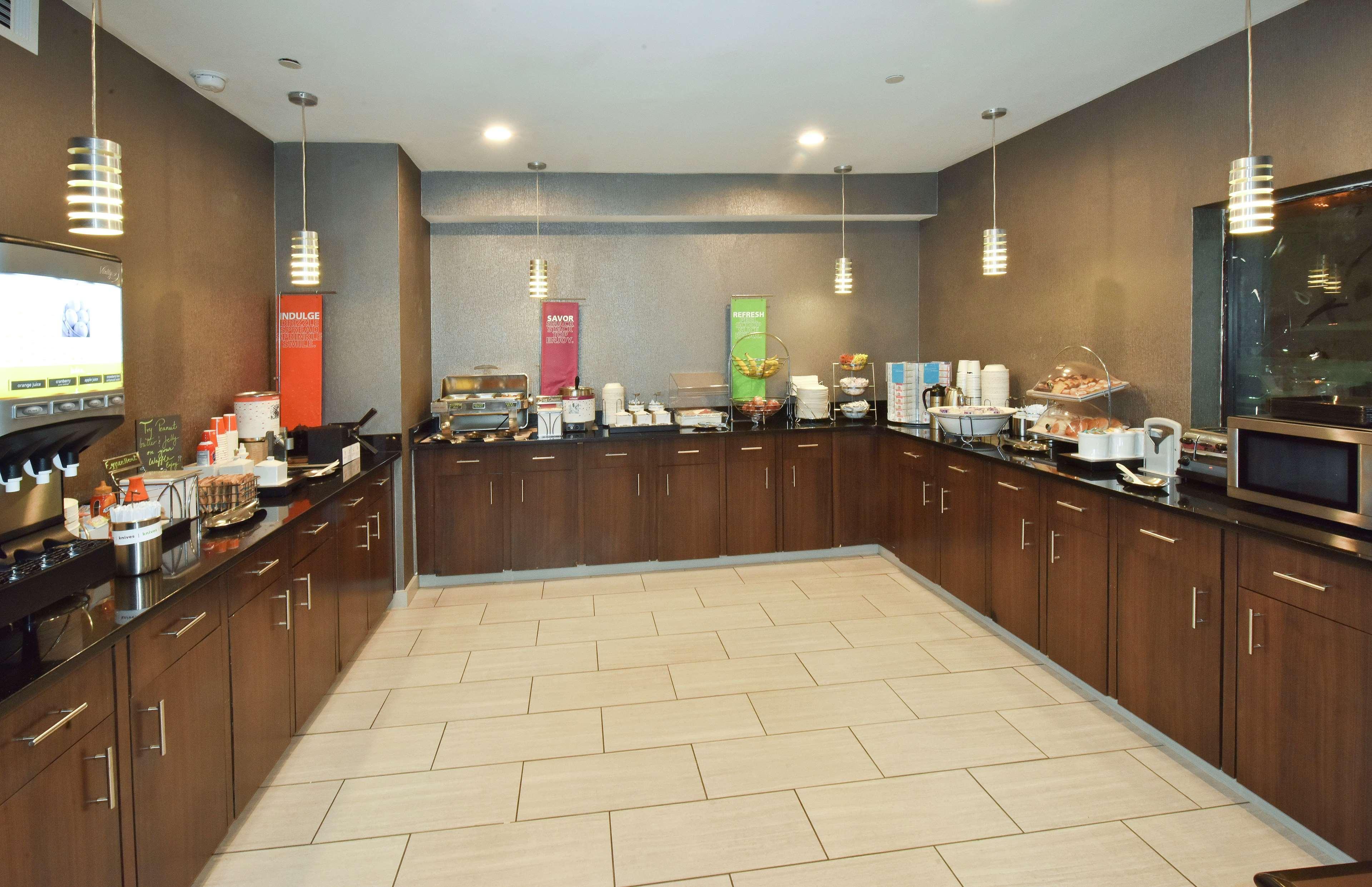 Hampton Inn Madison Kültér fotó