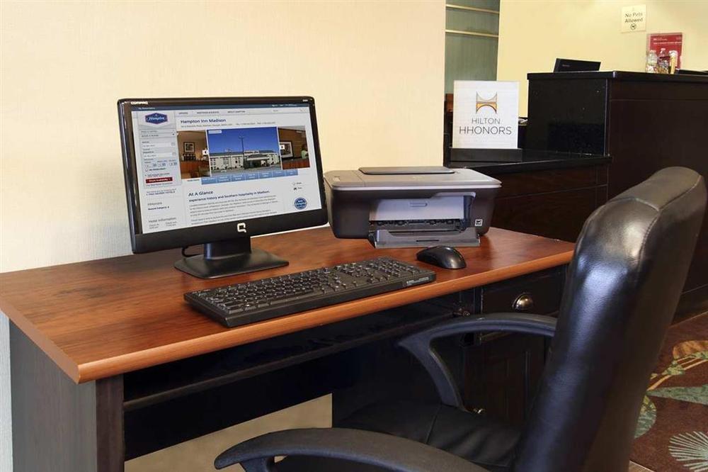Hampton Inn Madison Felszereltség fotó