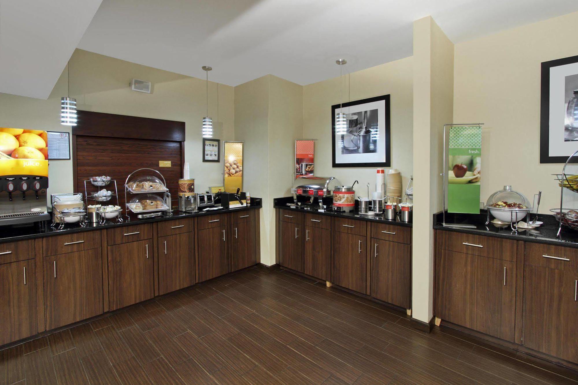 Hampton Inn Madison Kültér fotó